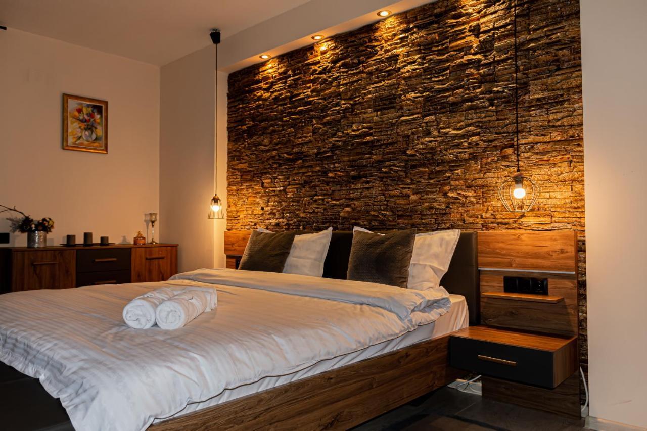 Janine Garden Hotell Braşov Eksteriør bilde