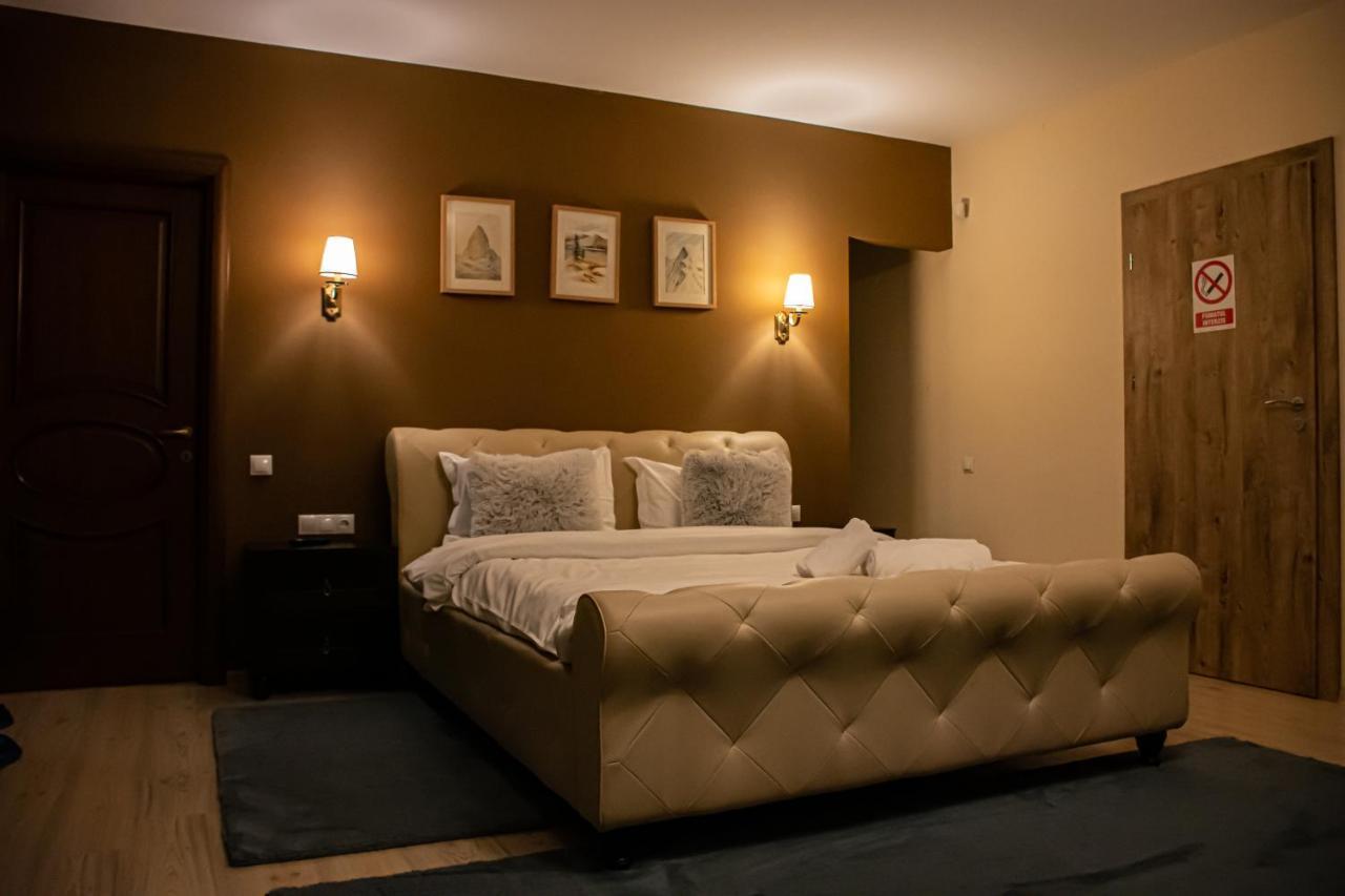 Janine Garden Hotell Braşov Eksteriør bilde