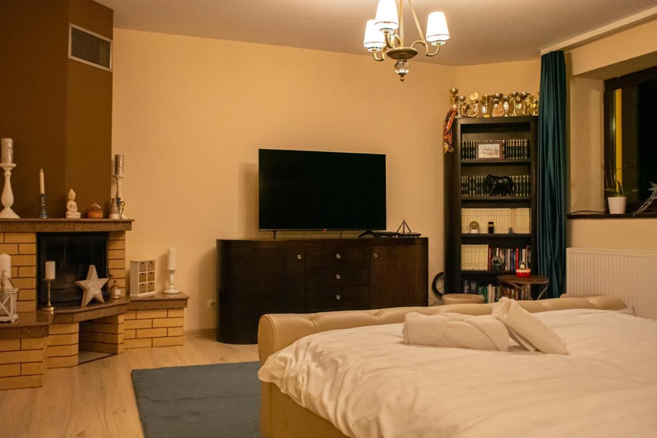 Janine Garden Hotell Braşov Eksteriør bilde