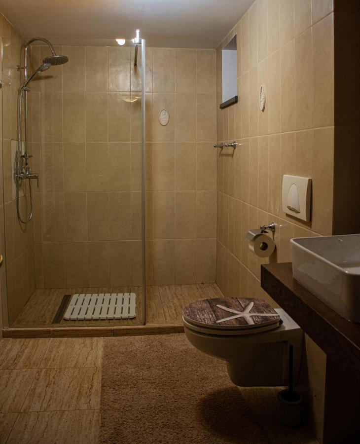 Janine Garden Hotell Braşov Eksteriør bilde