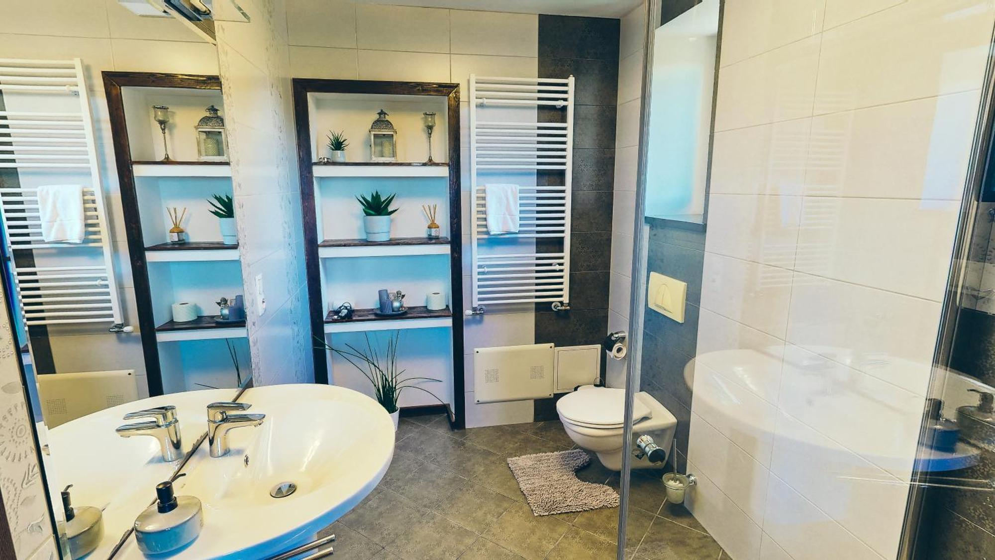 Janine Garden Hotell Braşov Eksteriør bilde