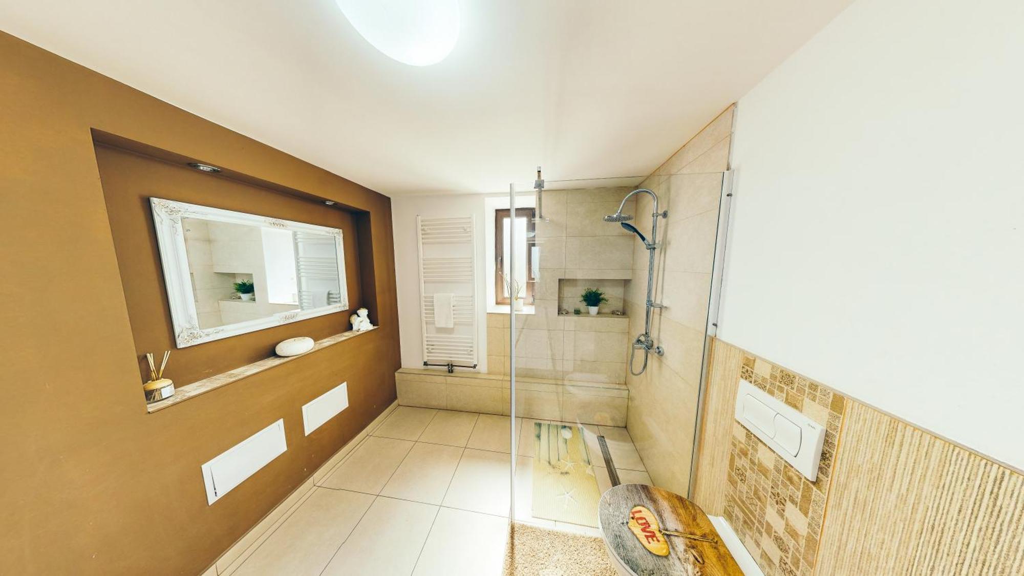 Janine Garden Hotell Braşov Eksteriør bilde
